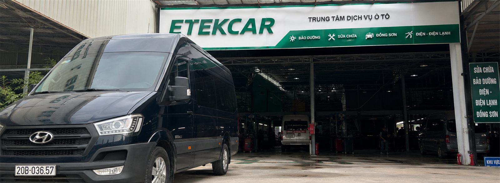 Xe thương mại tại xưởng dịch vụ ETEKCAR